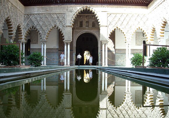 Prepara un viaje barato en AVE para ver el Alcázar de Sevilla